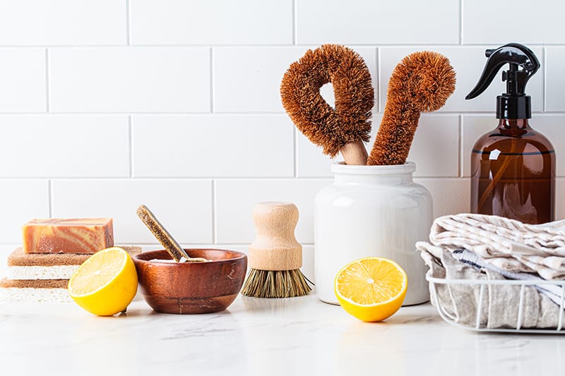 Naturalne sposoby na środki czyszczące w kuchni